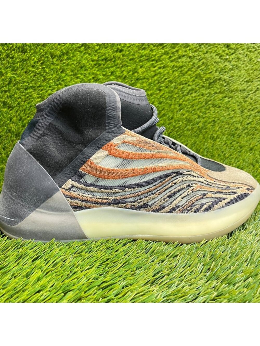 Adidas Yeezy QNTM Mens Size 10.5 Orange Black Athletic Basketball Shoes Sneakers